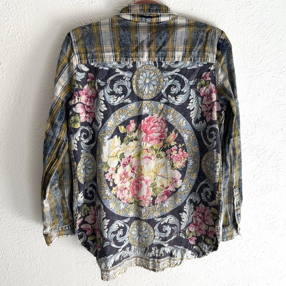 Aratta Tops - Aratta Silent Journey Heart Feels Plaid Button Down Floral Back Cotton Sz Small